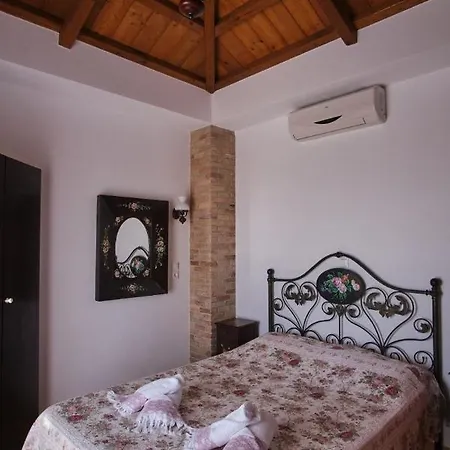 Aelia Villa